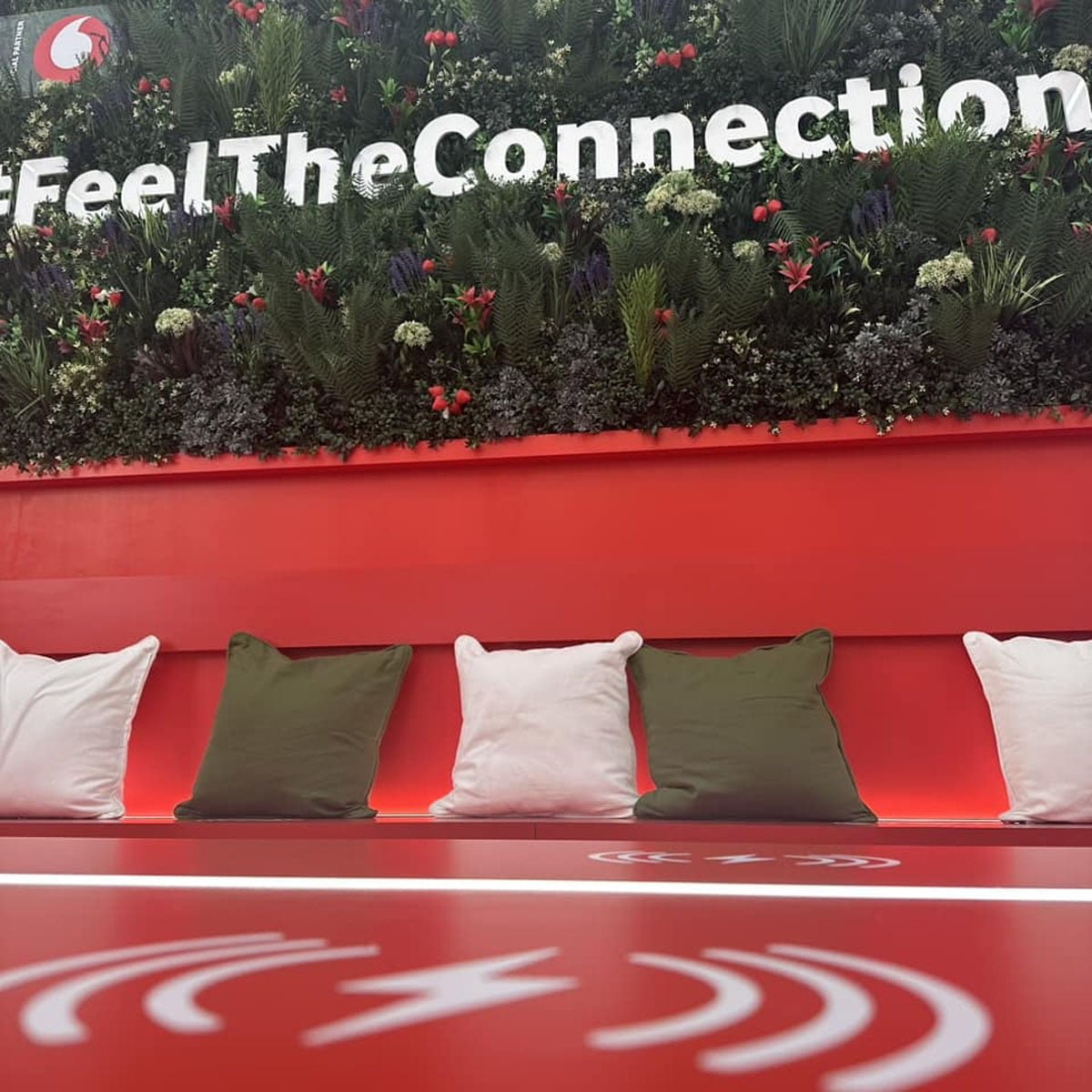 Vodafone — photo 2