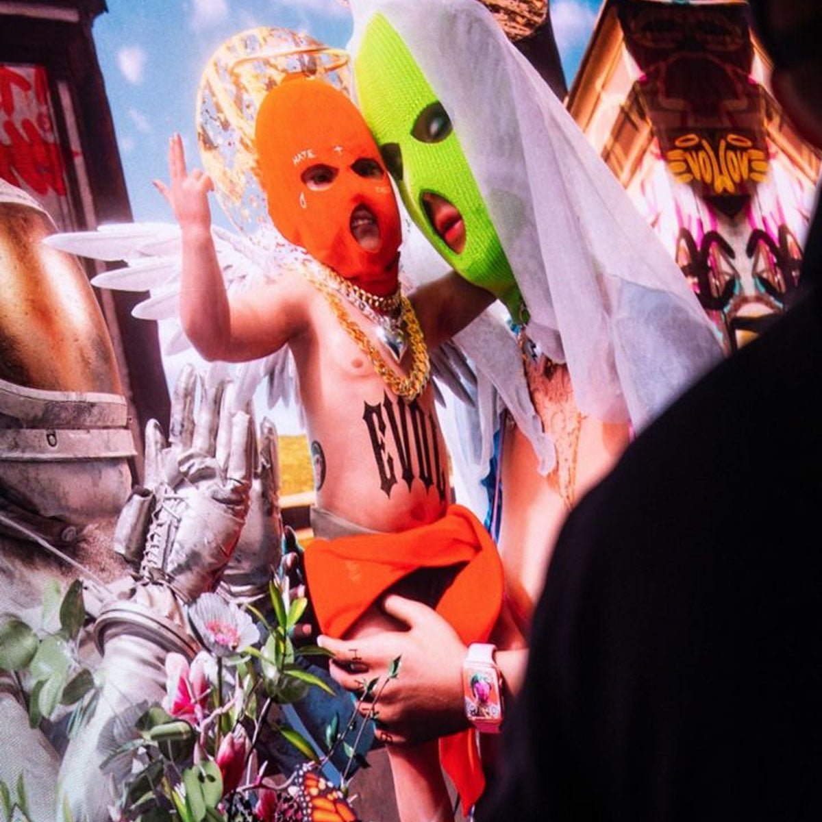 W1 Curates — photo 1