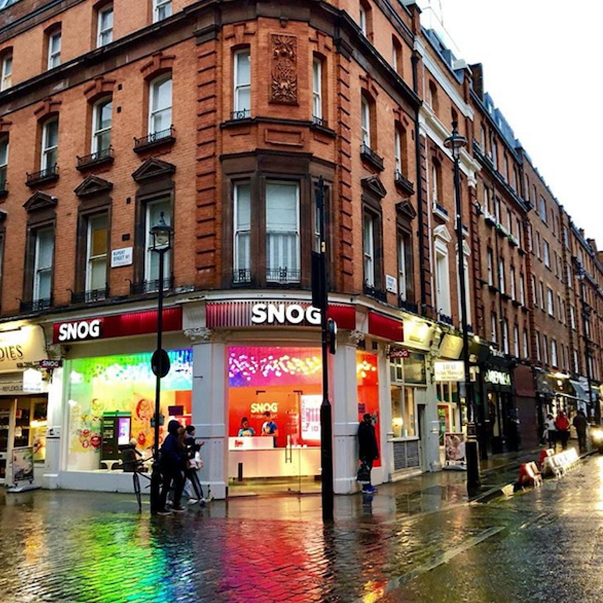 Snog Frozen Yogurt