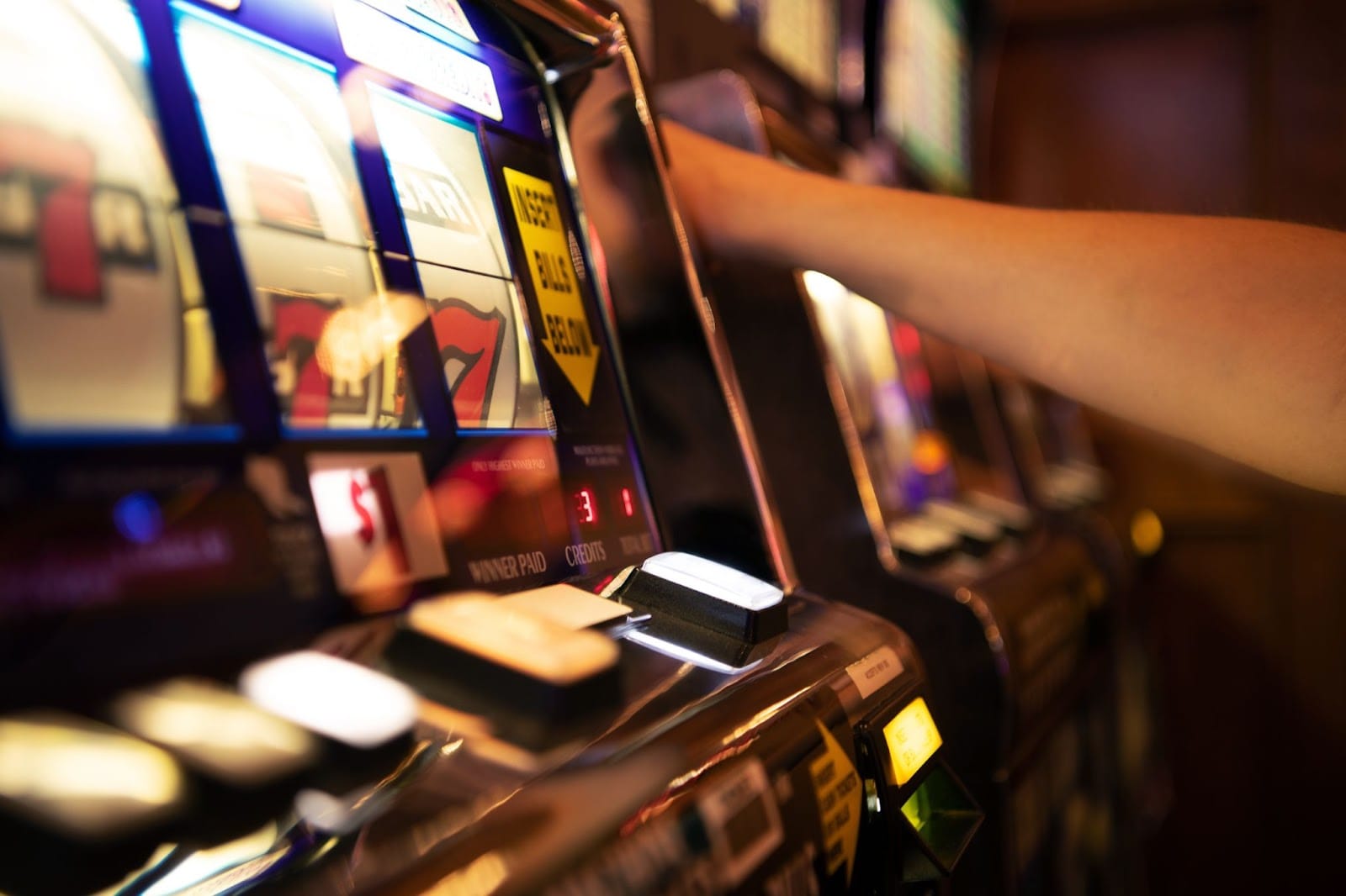 Bonus terms overview Casino no-deposit bonus terms and conditions displayed on screen showing wagering requirements