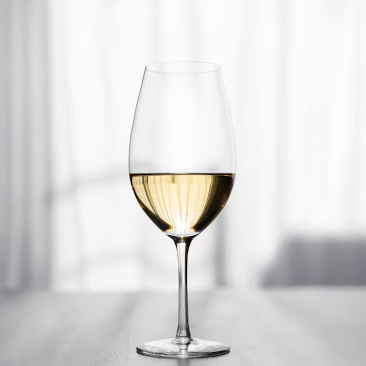 Fermentation and lees handling Natural white wine fermentation vessel showing lees circulation and sediment management technique