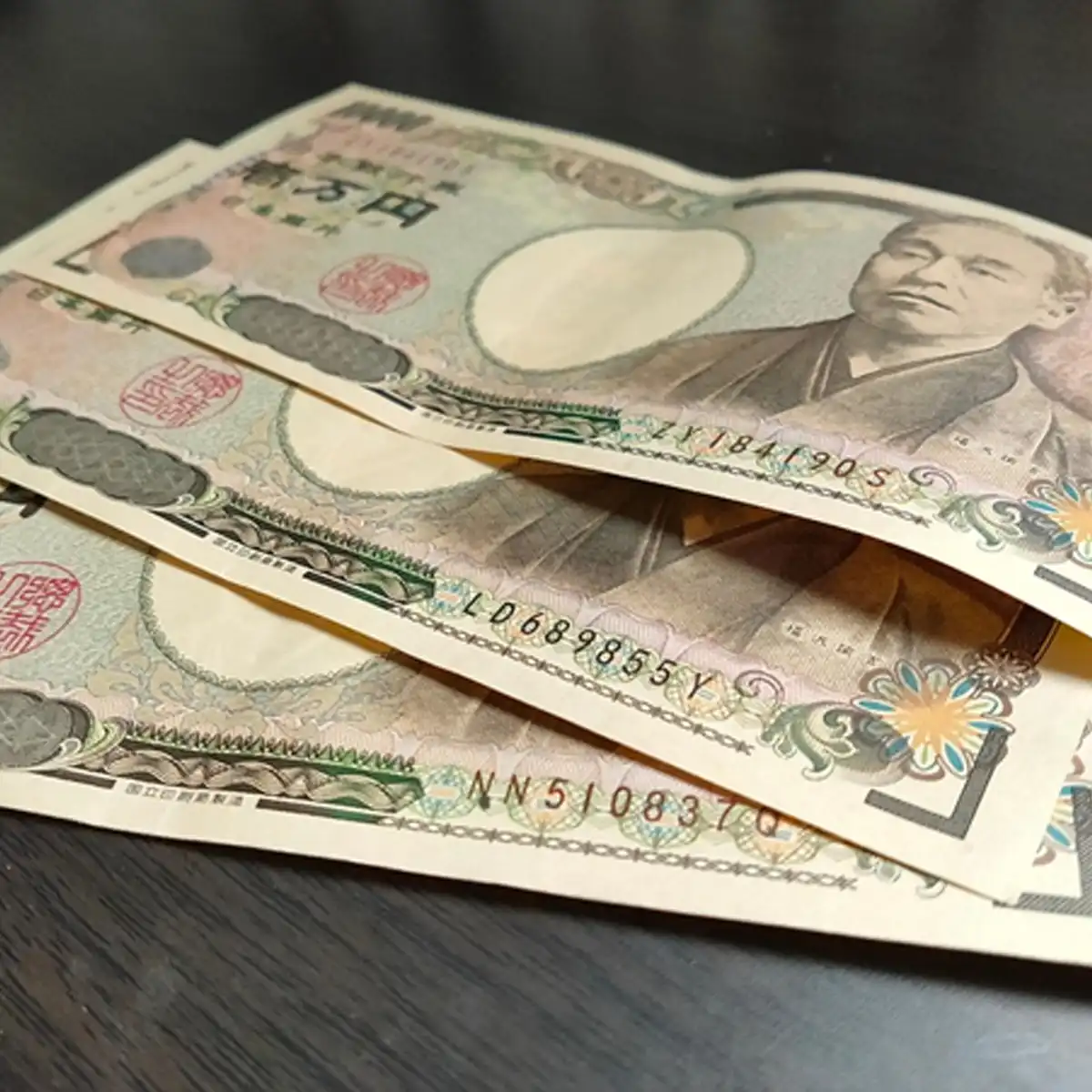 Dollar-Yen Correlation: The Link with Stock Markets