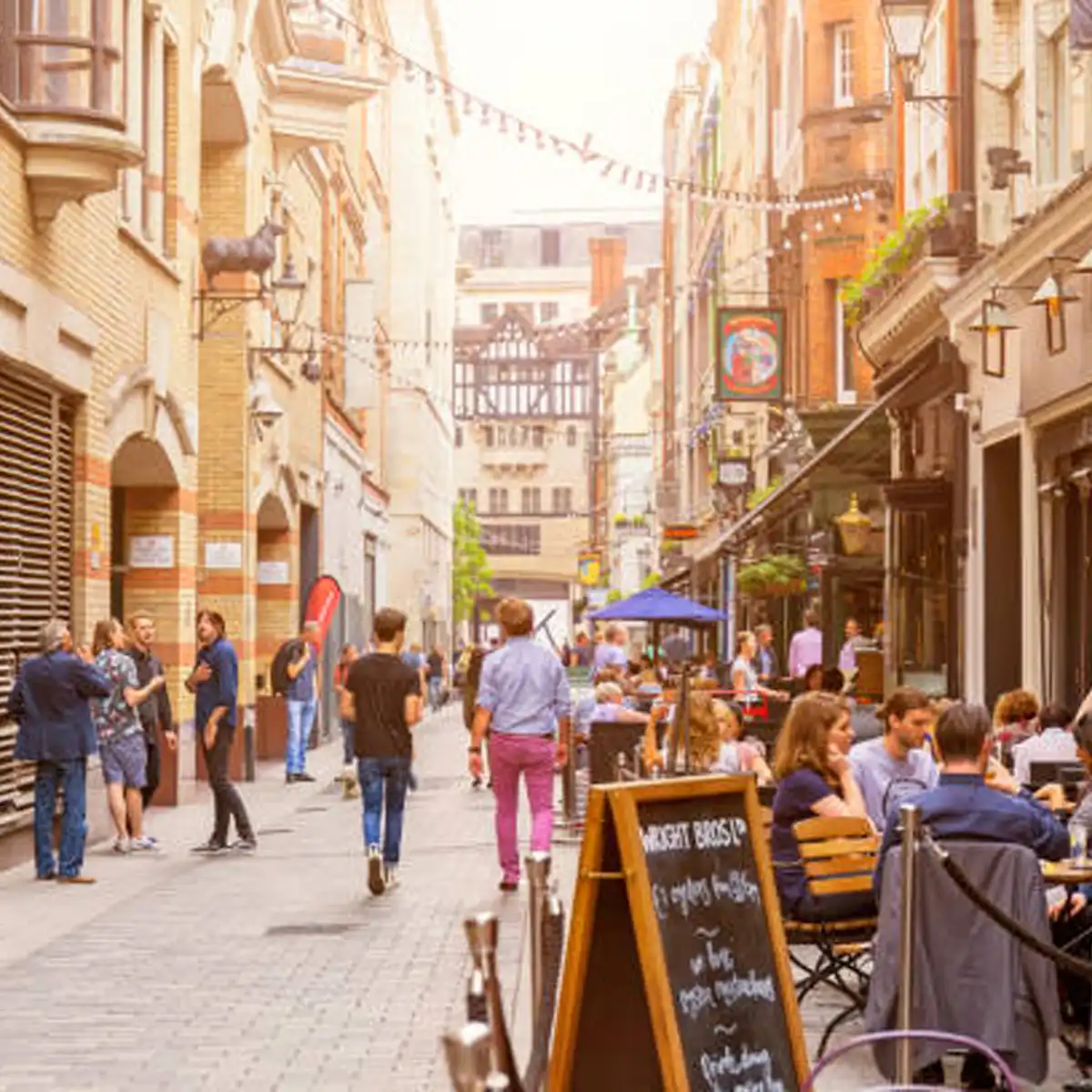 Soho Restaurants and Nightlife Where You Eat Well for Less