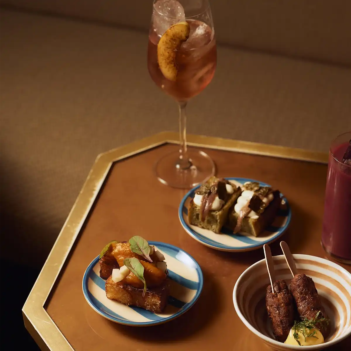 Experimental Cocktail Club — photo 2