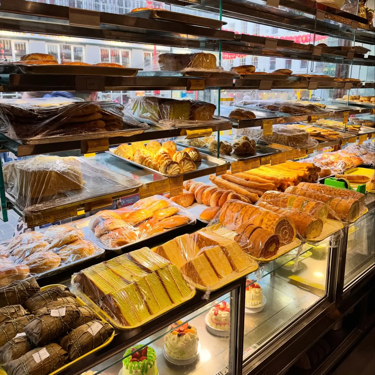 Kowloon Restaurant & Bakery — photo 4