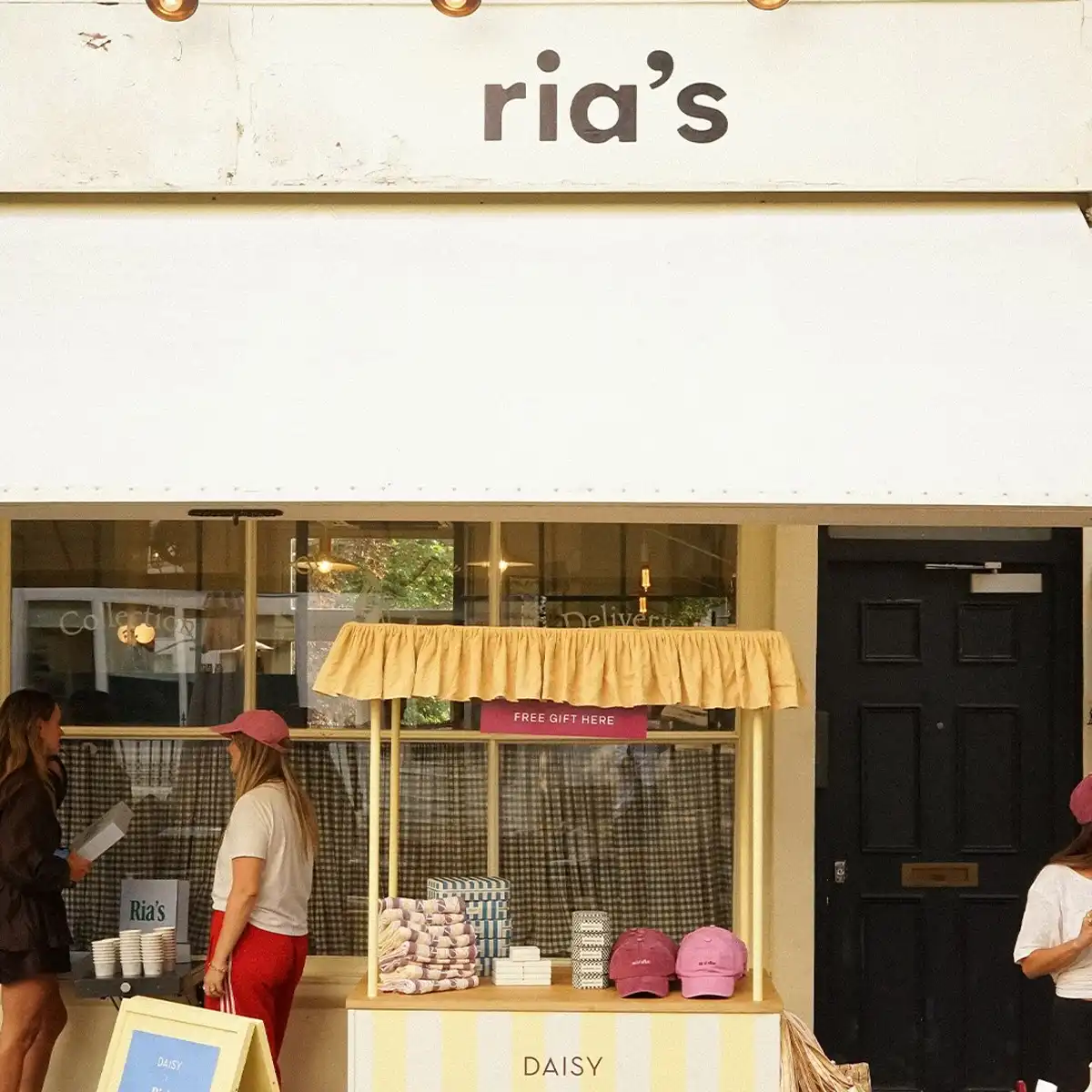 Ria's